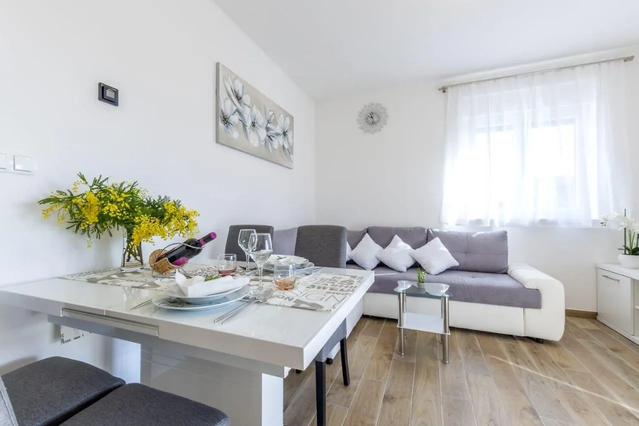 Mary Appartement Trogir