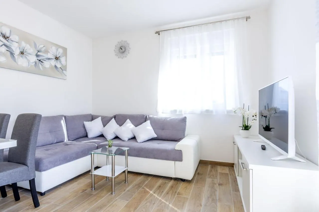 Mary Apartment Trogir