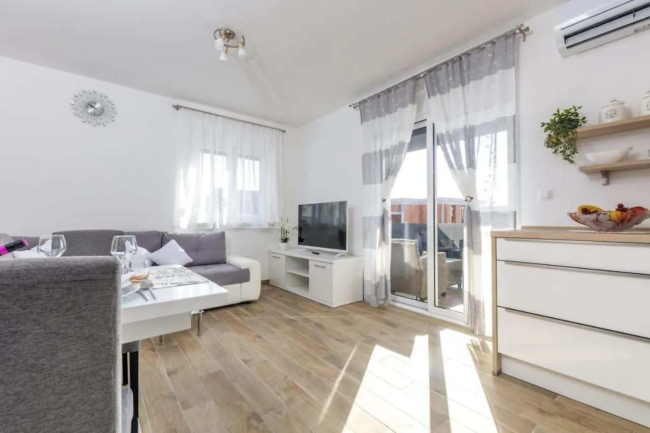 Mary Apartment Trogir 0*,  Croatia