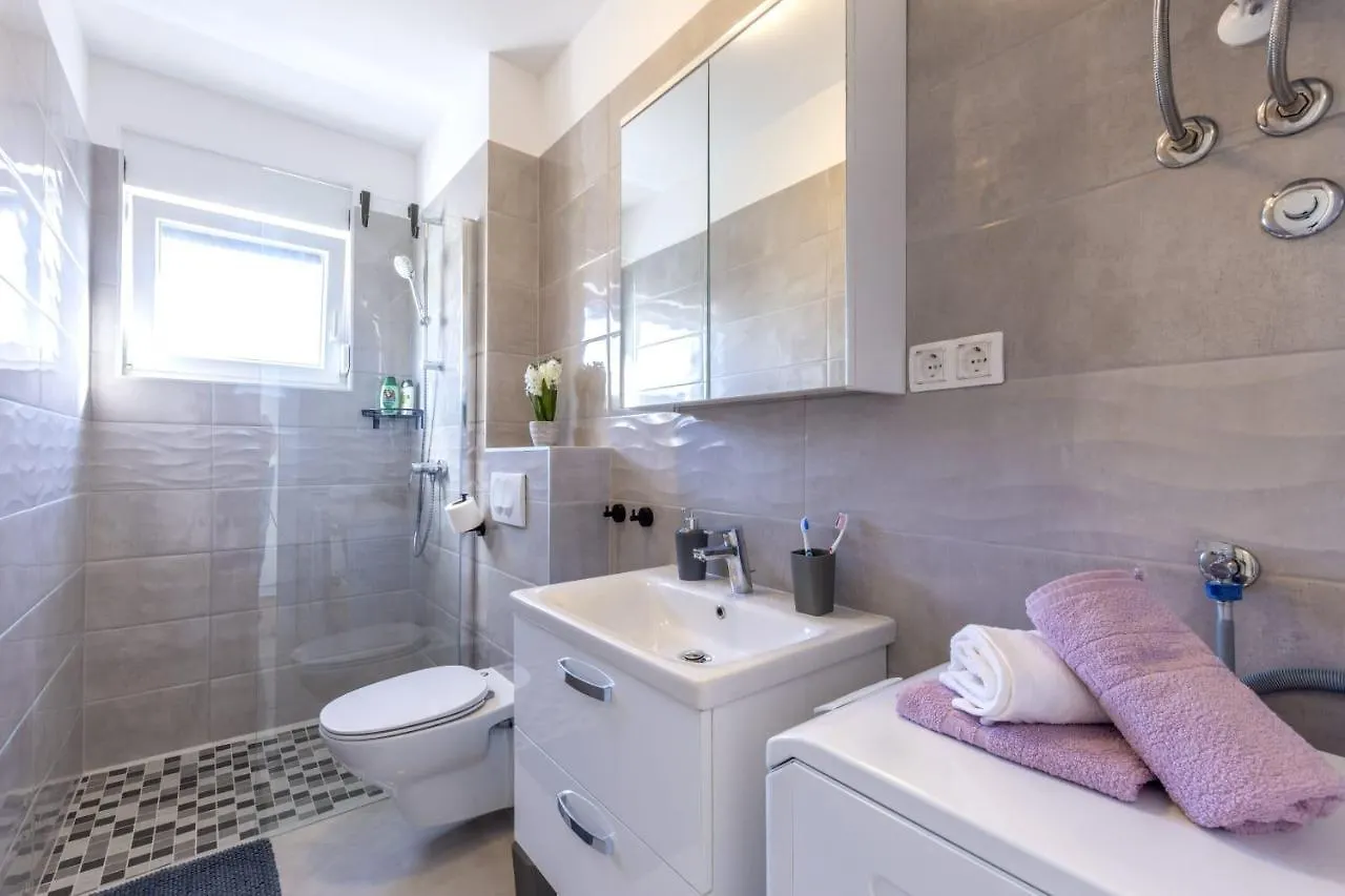 Mary Apartment Trogir